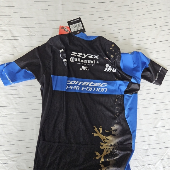 Men's cycling jersey and bib set - Picture 11 of 11